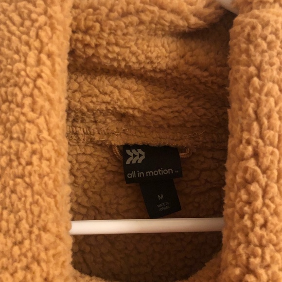 Orange all in motion Sherpa jacket - Picture 2 of 3